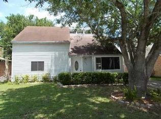 4823 Caranchua Reef St, Bacliff, TX 77518