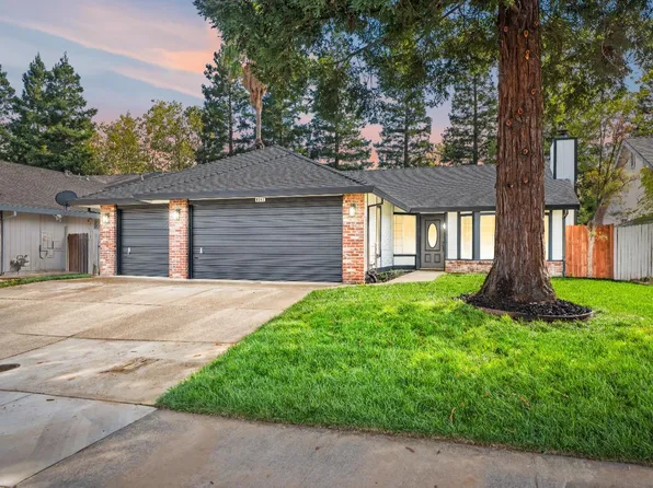 8343 Dartford Dr, Sacramento, CA 95823