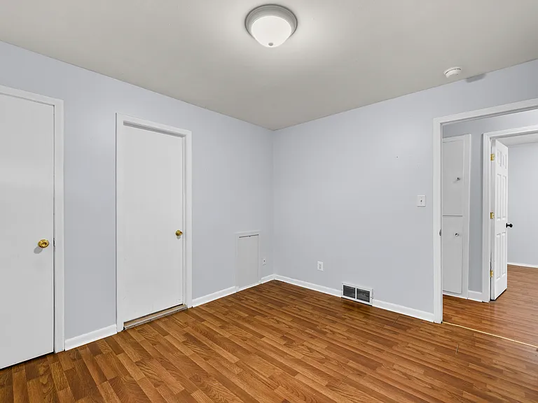 140 Hubbard St — Photo 18