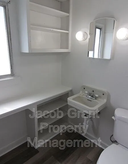 1282 Highland Dr #2 — Photo 6
