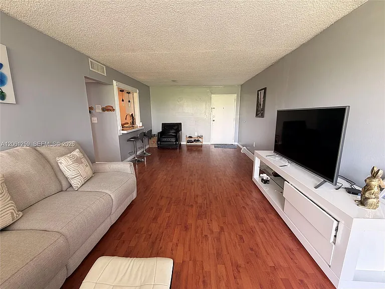 16518 NE 26th Ave #403 — Photo 5