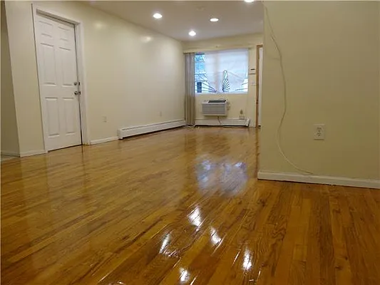 Rented by R New York | media 17