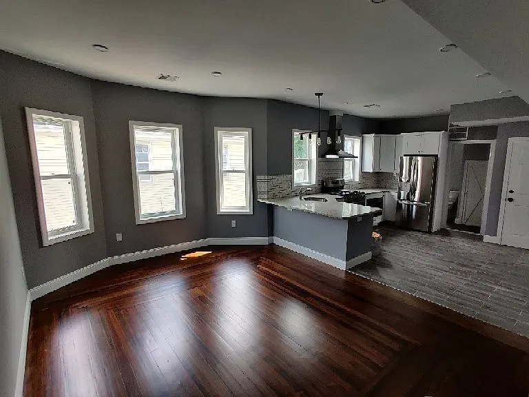 3 bed, $3,200 — Photo 2