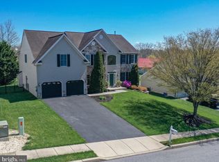223 Buckhead Ln, Douglassville, PA 19518
