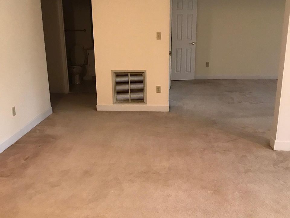 2nd image of 1043 Heather Hills Ln