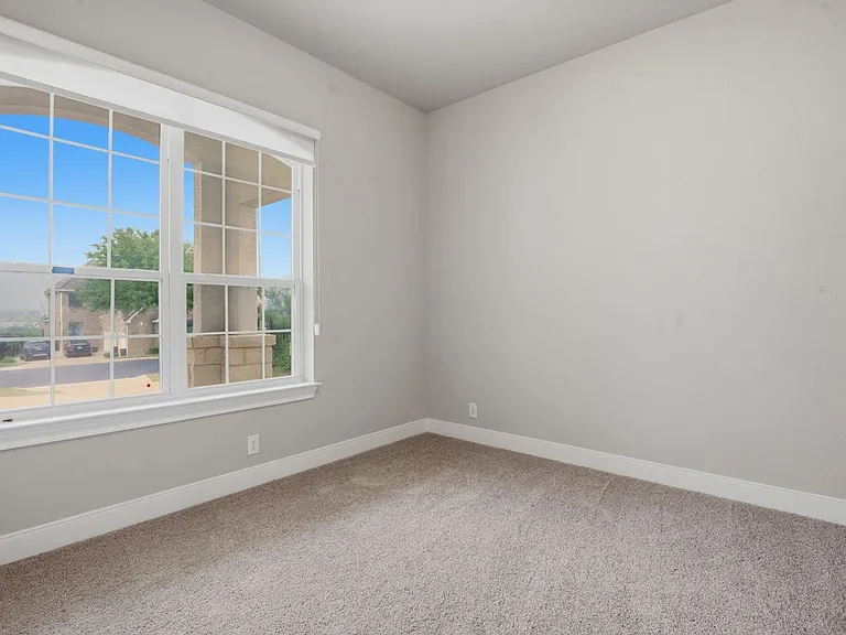 24710 Faraday — Photo 31