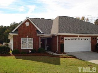 122 Glenfield Dr, Dunn, NC 28334