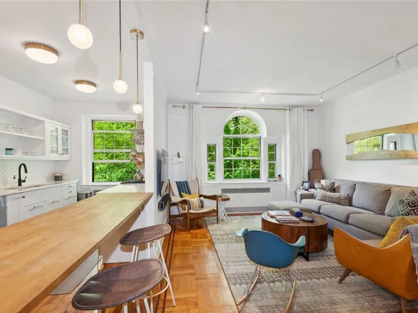 11701 Park Lane South #A2M, Kew Gardens, NY 11415