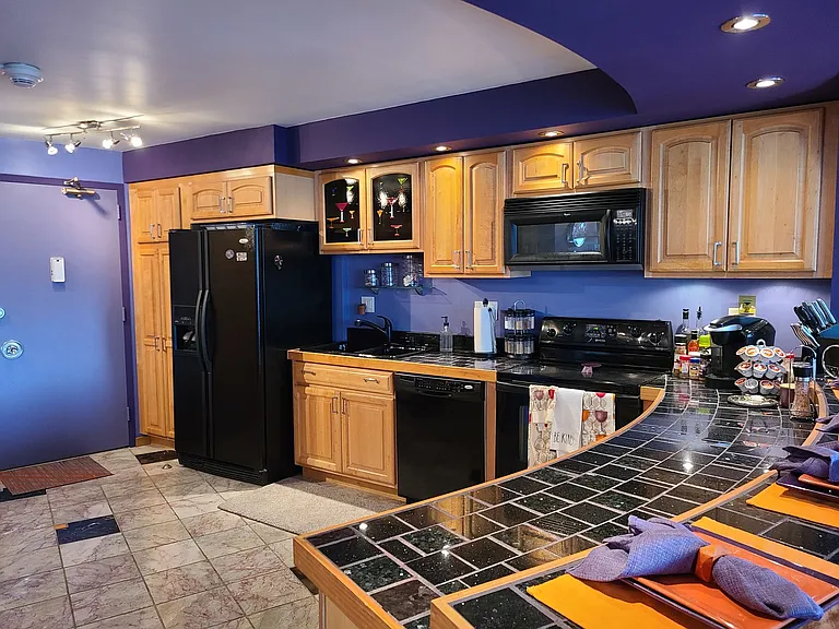 300 N State St #3911 — Photo 2
