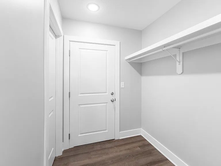 2707 Amelia Ln — Photo 12