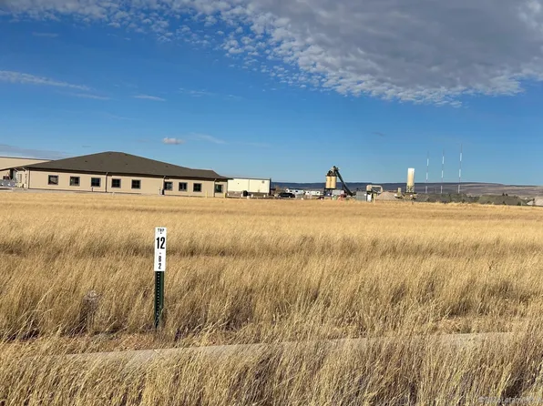 3944 Cherrywood East Loop #B2l12, Laramie, WY 82070