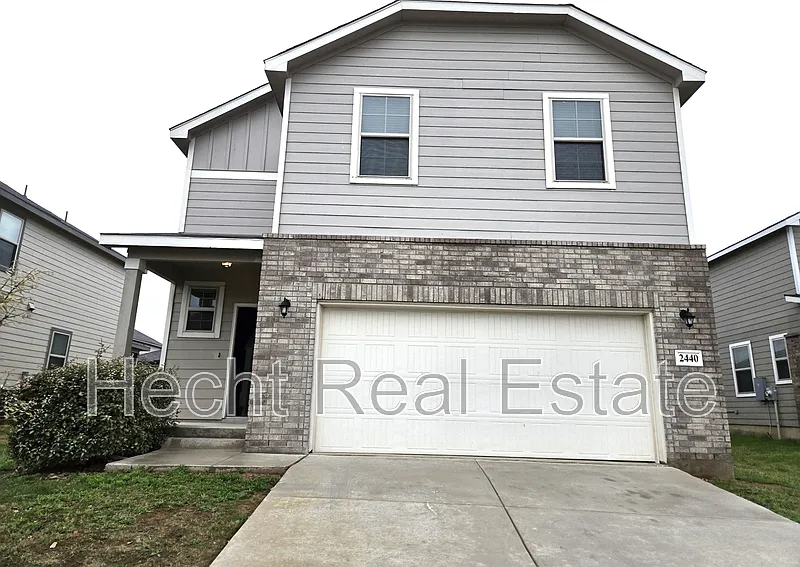2440 Ayers Dr