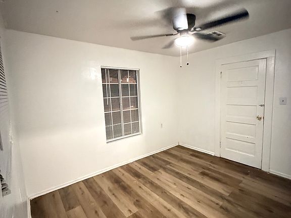 3rd image of 483 W Orange Ave