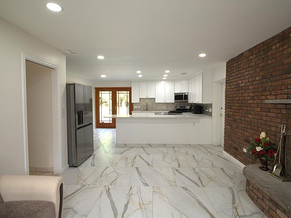 3rd image of 200 Hillside Ave #200