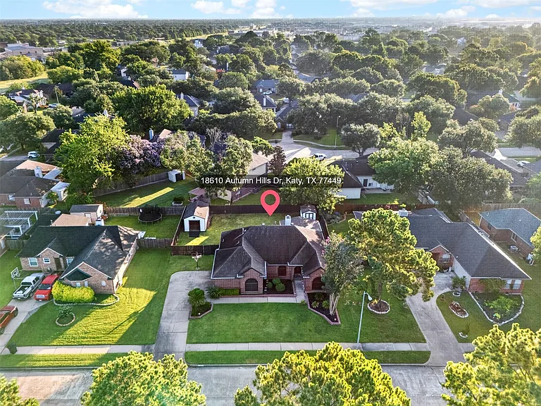 18610 Autumn Hills Dr — Photo 40