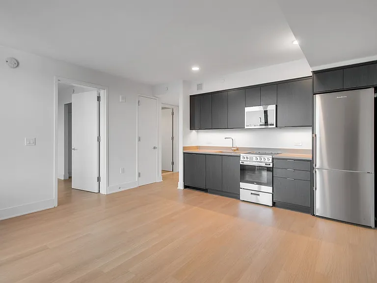 662 Pacific St #25F — Photo 5