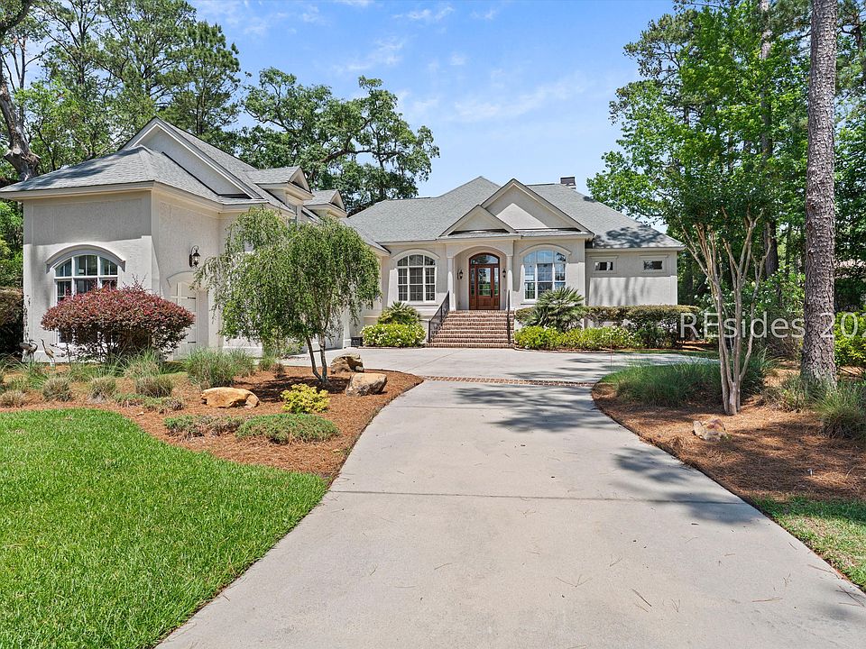 1st image of 113 Winding Oak Dr