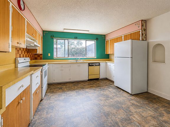 5th image of 307 Speedway Ave
