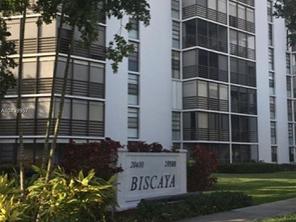 2nd image of 20500 W Country Club Dr APT 609