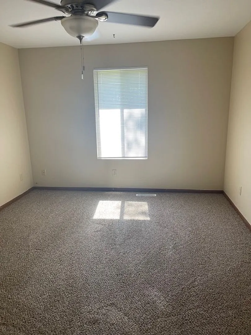 108 Olive — Photo 3