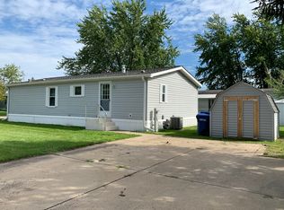 1005 Springdale, Dekalb, IL 60115