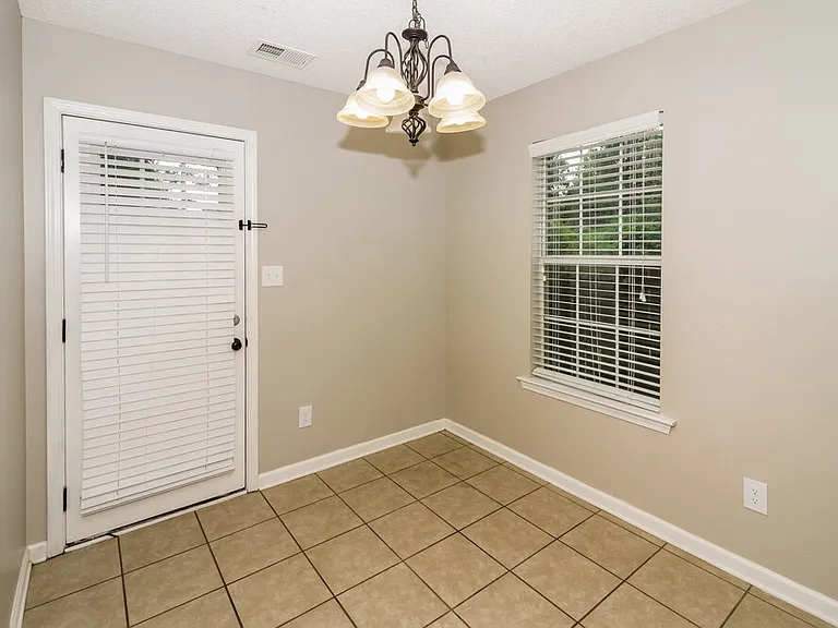 7317 Green Ash Dr — Photo 5