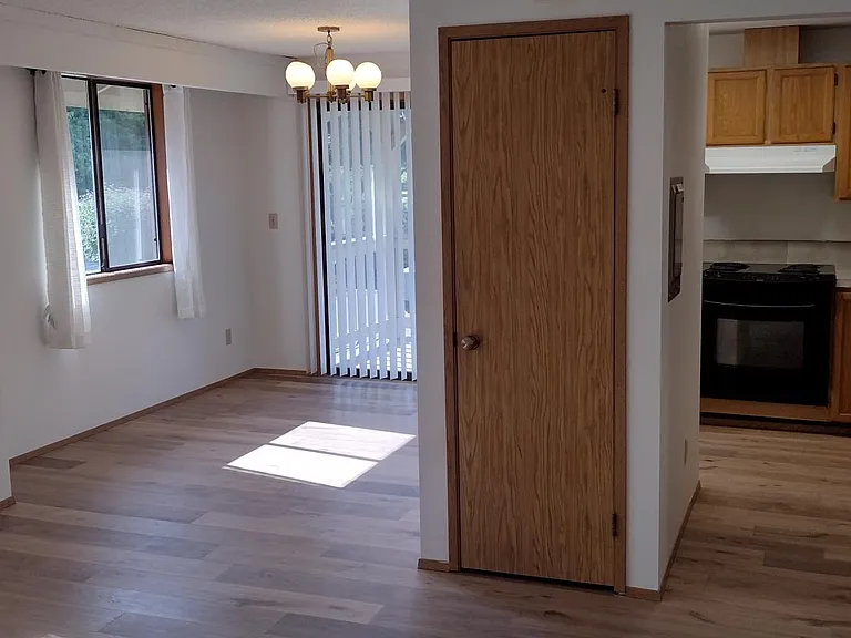 423 Healy Ave S #3 — Photo 6