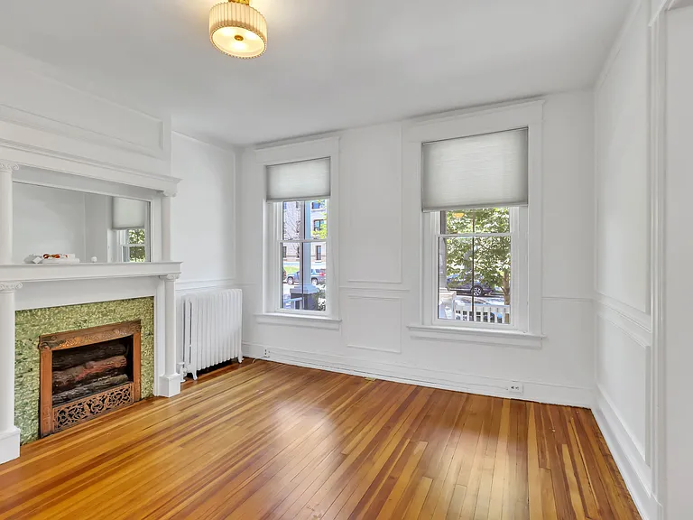 2611 11th St NW — Photo 9
