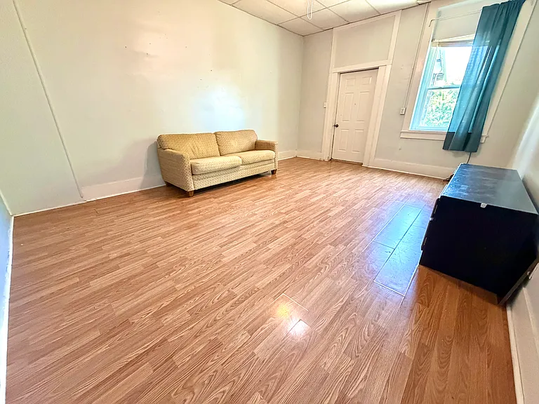 72 Lakeview Dr #3 — Photo 7
