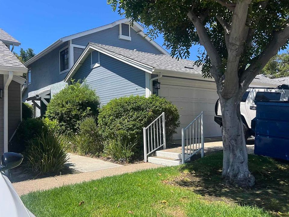 1st image of 308 Windjammer Cir
