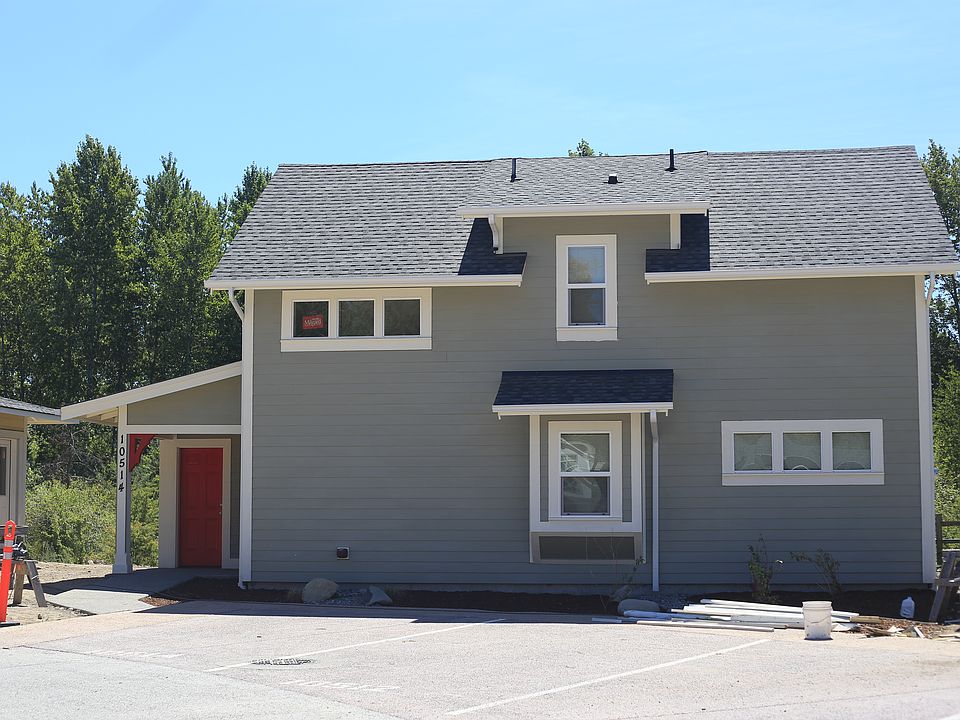 1st image of 10518 10th Ave E