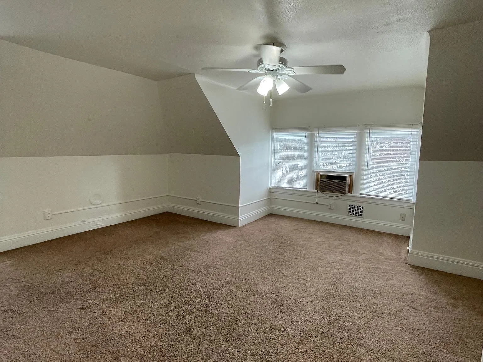 1715 Jackson St — Photo 4