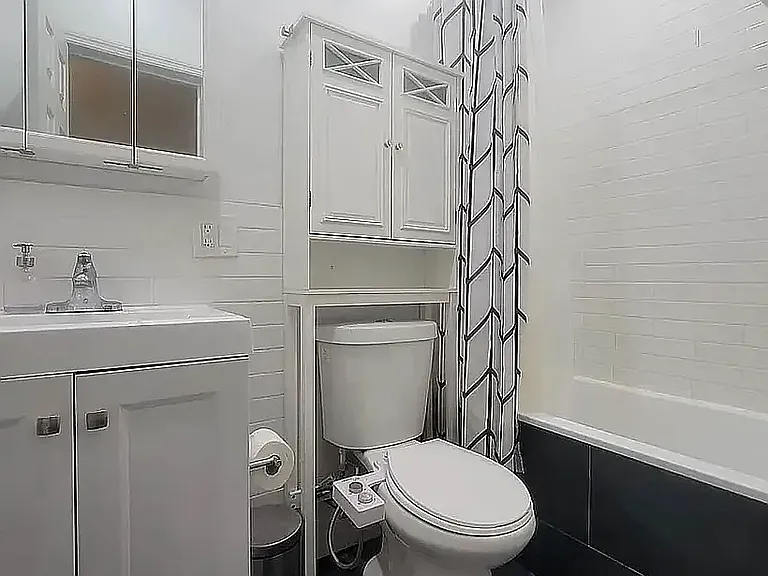 545 Hinsdale St #2A — Photo 4