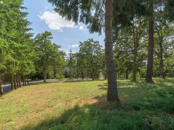 Lasater Blvd, Eugene, OR 97405