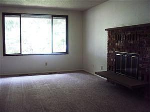 5th image of 7631 Alice Ct SE
