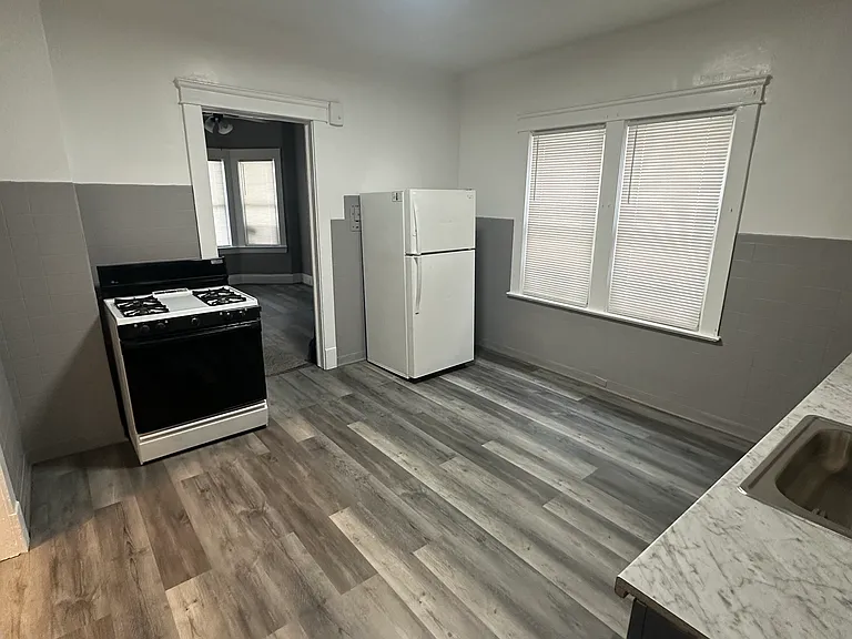 2903 E 118th St #2 — Photo 3