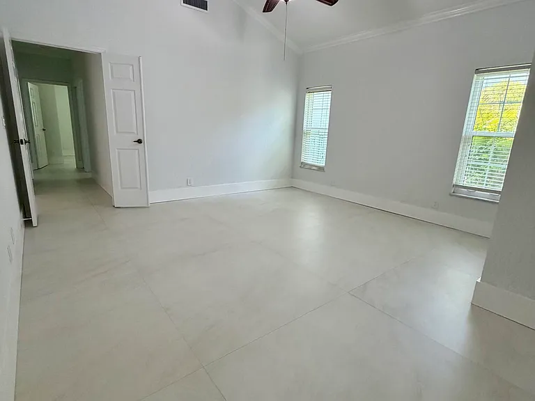 10114 Hunt Club Ln — Photo 11