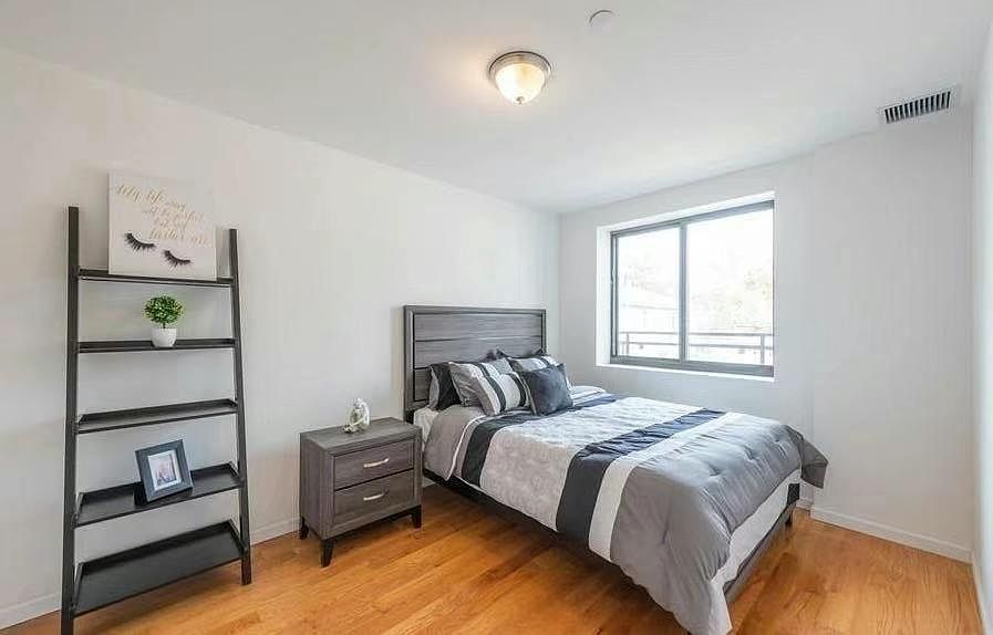 1st image of 214 35th Ave #2D