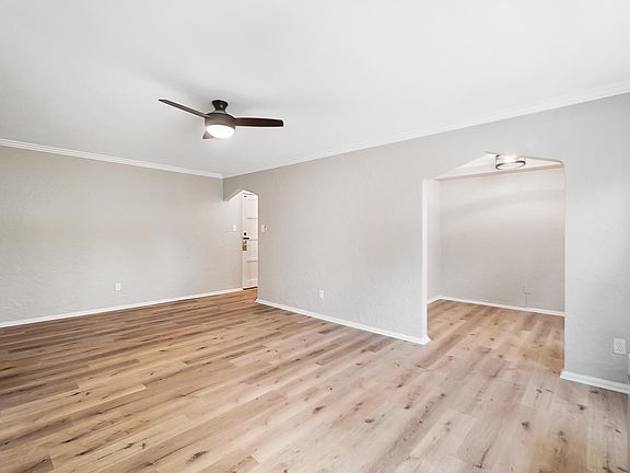 3rd image of 1211 Far Hills Ave #211