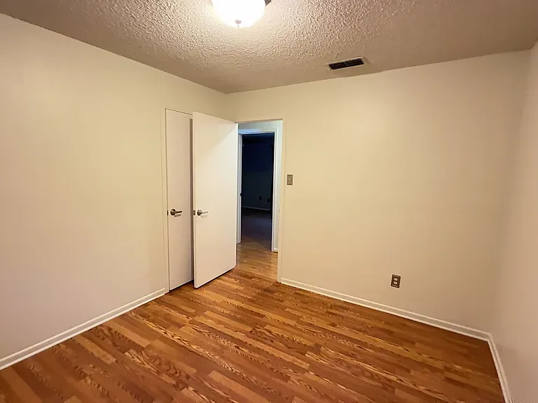 415 Orchid Dr — Photo 11