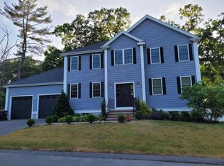 20 Dandelion Ln, Weymouth, MA 02190