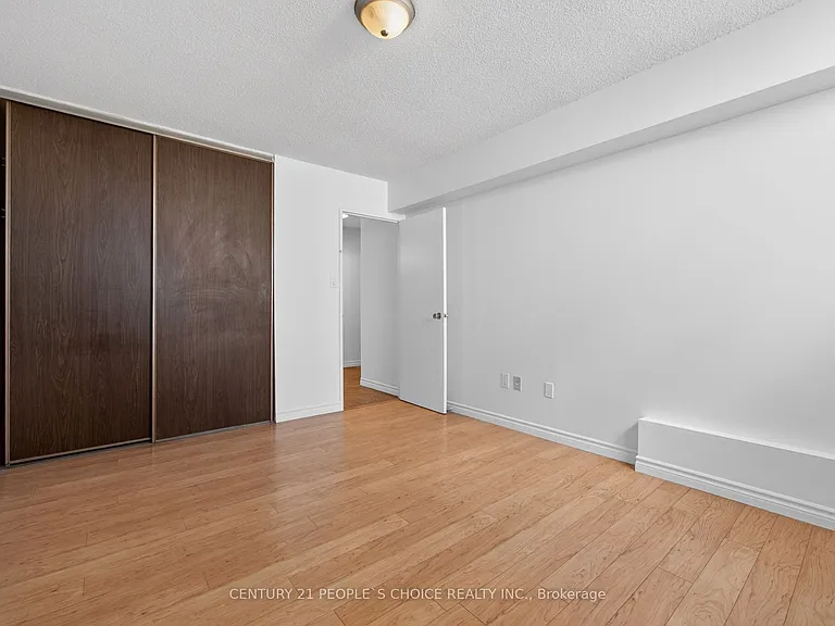 390 Dixon Rd #702 — Photo 27