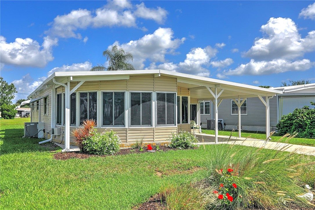 1161 Barefoot Cir