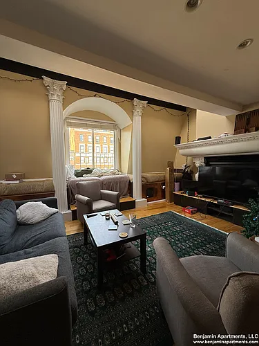 113 Beacon St Photo 1
