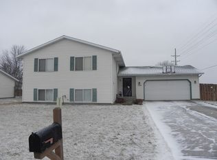 1124 Nebraska Ave, Grand Island, NE 68801