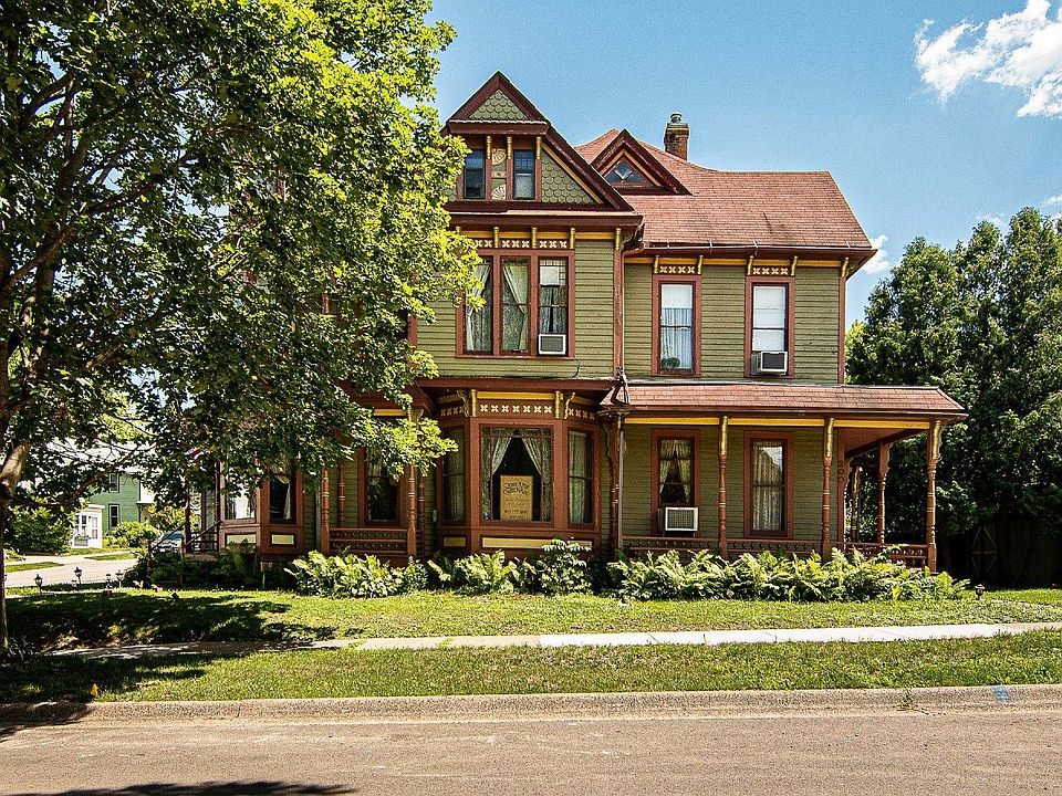 200 Park Ave, Galena, IL 61036 | MLS #202302629 | Zillow