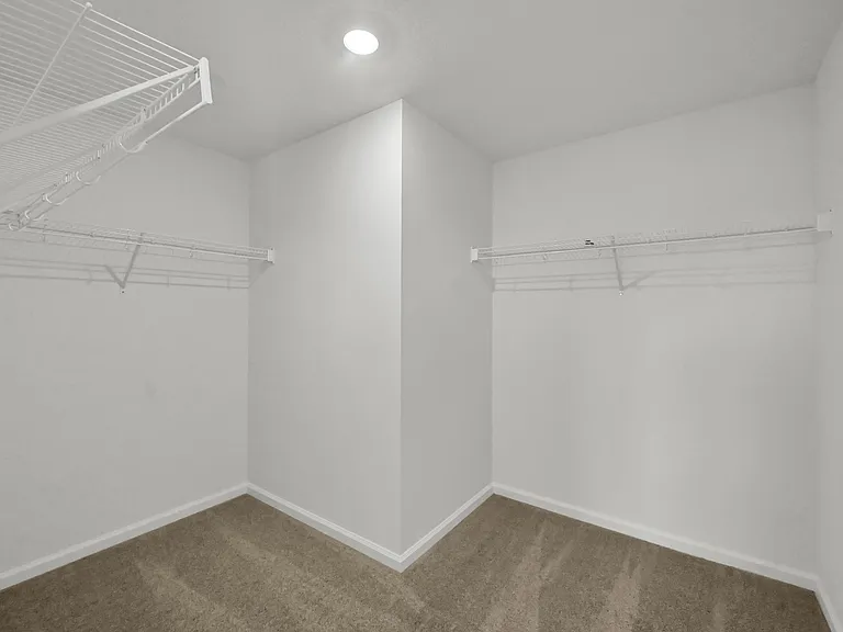 575 Salisbury Cir — Photo 23