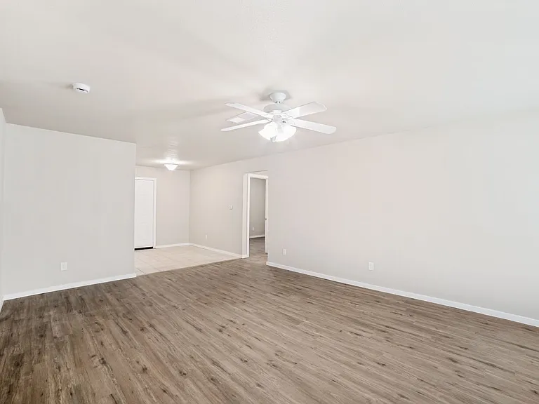 10506 Bounty Dr — Photo 4