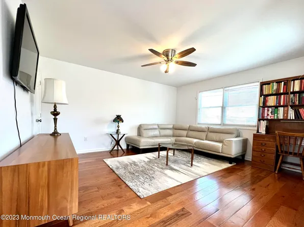 13 Appleton Avenue, Leonardo, NJ 07737