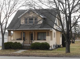 704 Whitewater Ave, Fort Atkinson, WI 53538